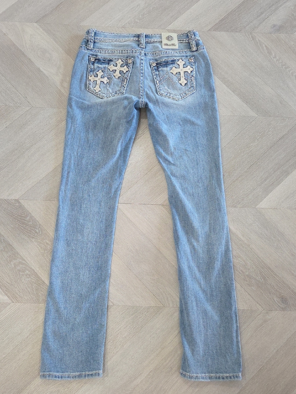Miss Me Mid Rise, Straight Leg Jeans Size 27x33 - Picture 4 of 6